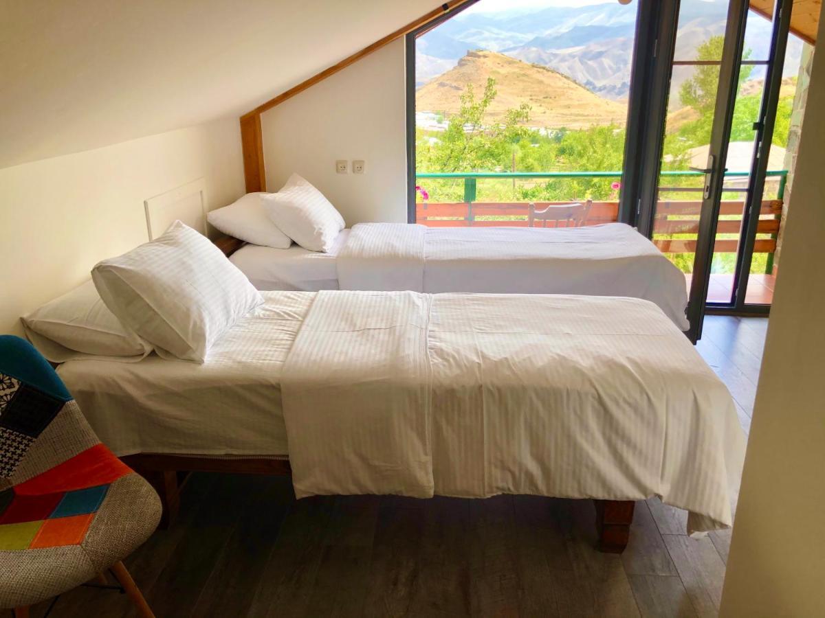 Green Stone Boutique Hotel Yeghegnadzor Bagian luar foto