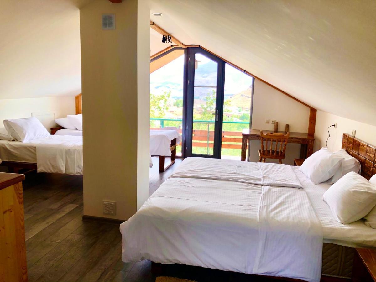 Green Stone Boutique Hotel Yeghegnadzor Bagian luar foto