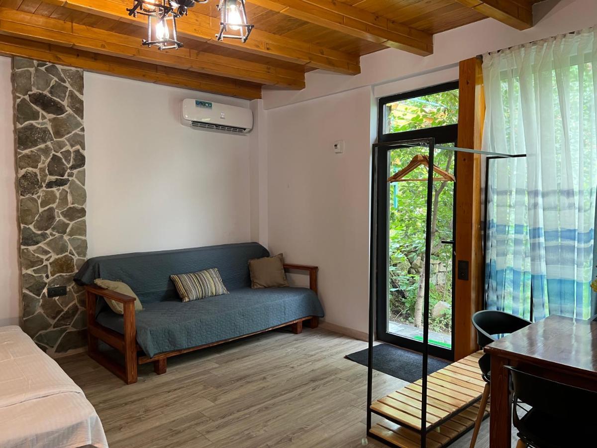 Green Stone Boutique Hotel Yeghegnadzor Bagian luar foto