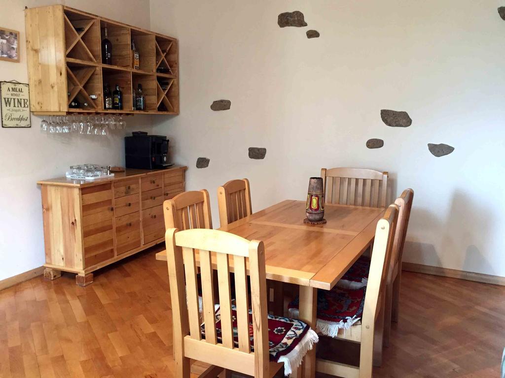 Green Stone Boutique Hotel Yeghegnadzor Bagian luar foto