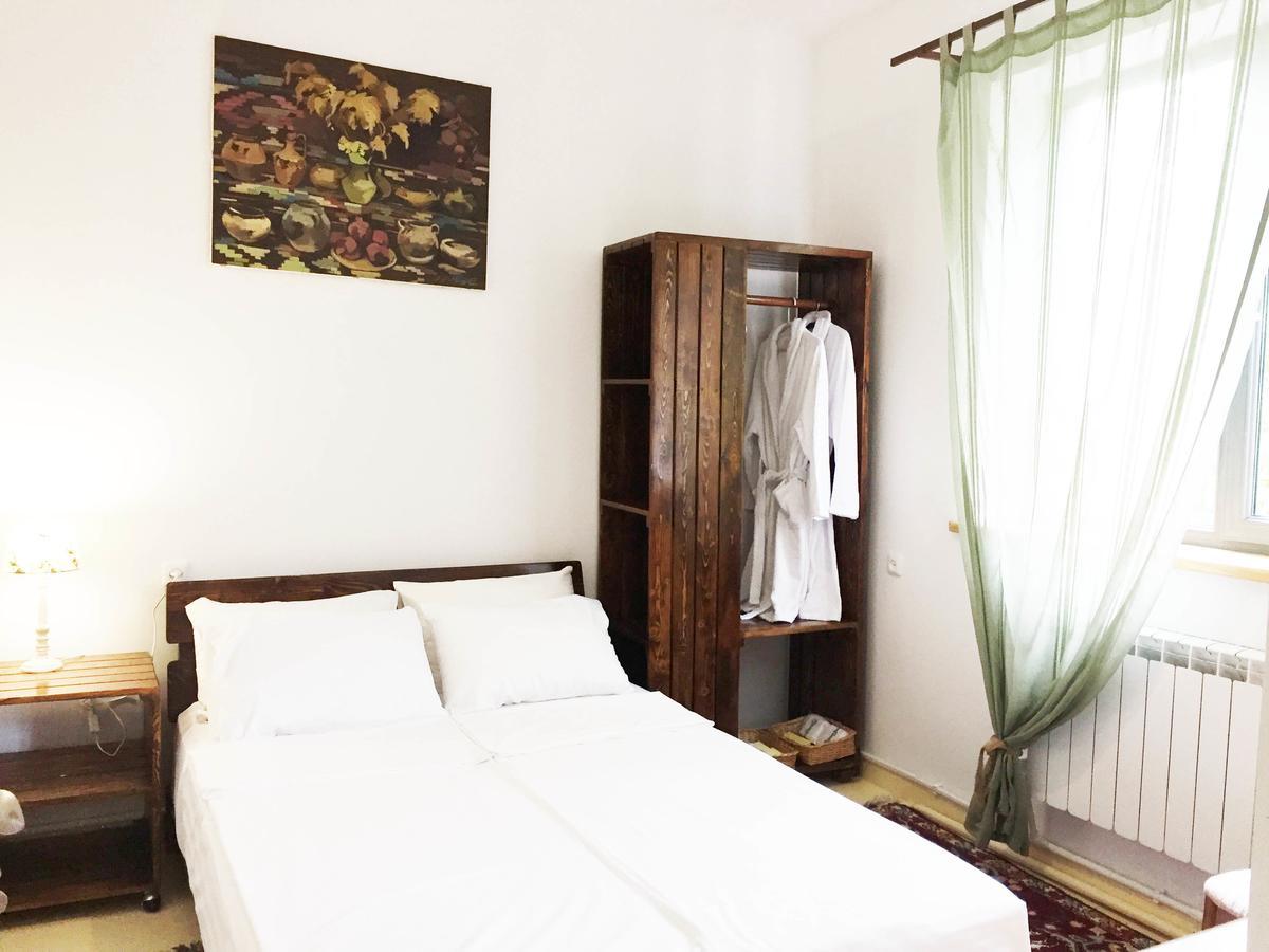 Green Stone Boutique Hotel Yeghegnadzor Bagian luar foto
