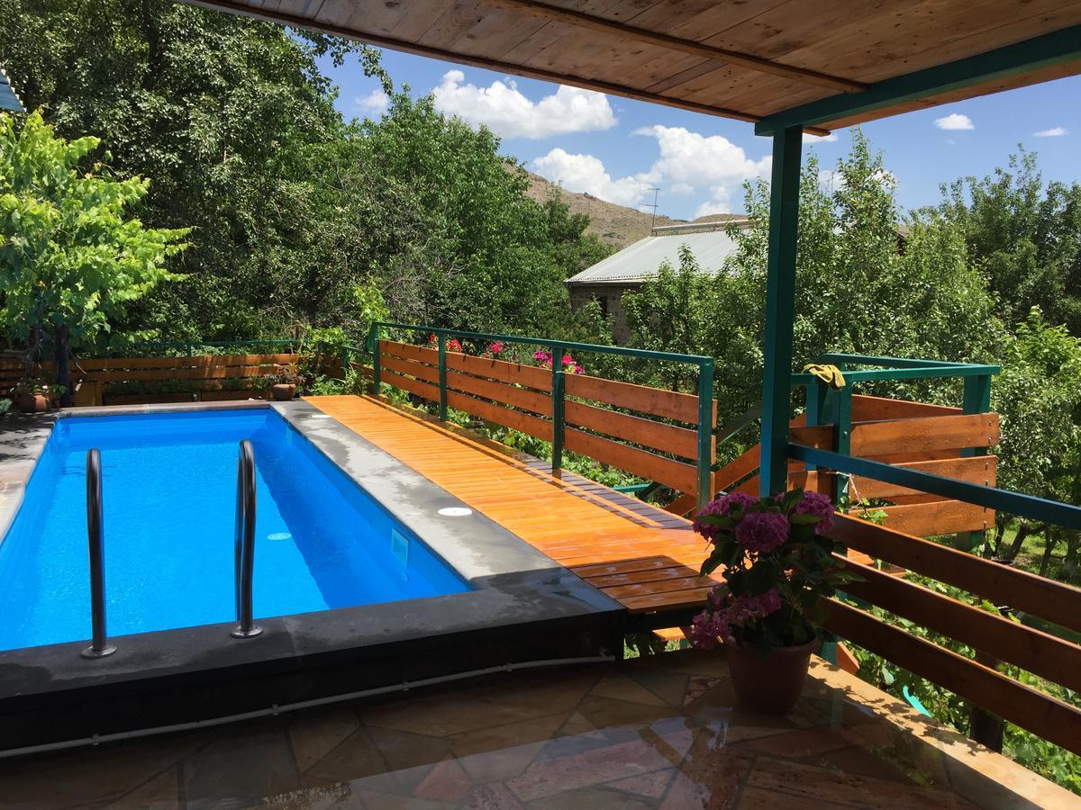 Green Stone Boutique Hotel Yeghegnadzor Bagian luar foto