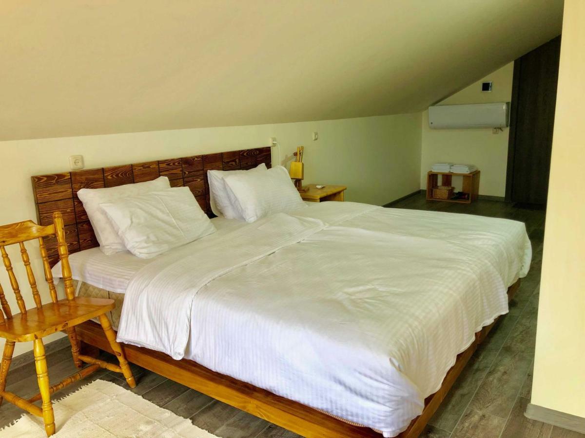 Green Stone Boutique Hotel Yeghegnadzor Bagian luar foto