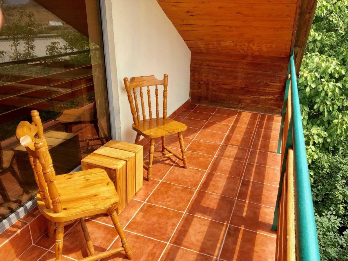 Green Stone Boutique Hotel Yeghegnadzor Bagian luar foto