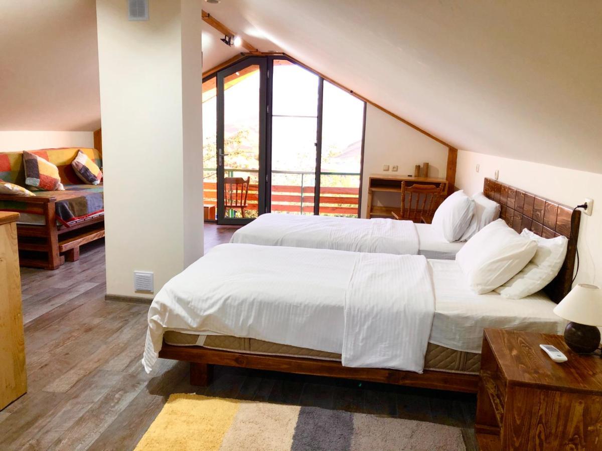 Green Stone Boutique Hotel Yeghegnadzor Bagian luar foto